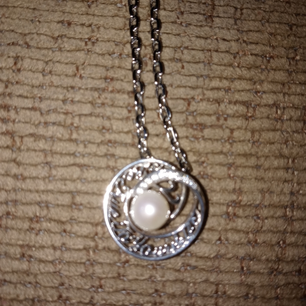 Be true necklace